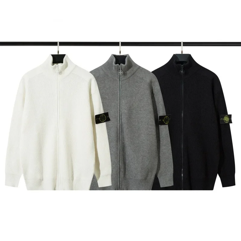 Мужской и женский пуловер на молнии с открытой спиной воротником-стойкой