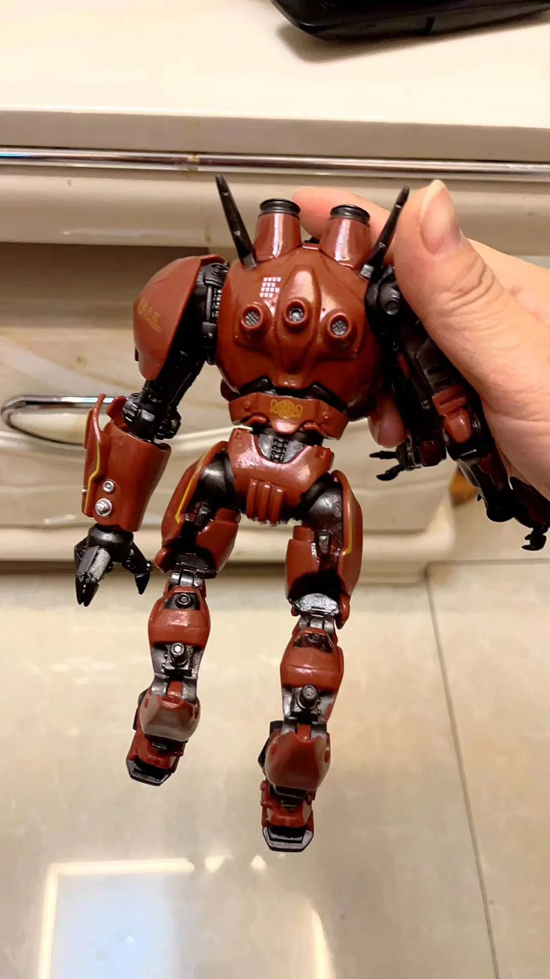 Dragon Shadow NECA Pacific Rim Китайский Mecha Storm Crimson Фигурка Украшения Подвижная Меха