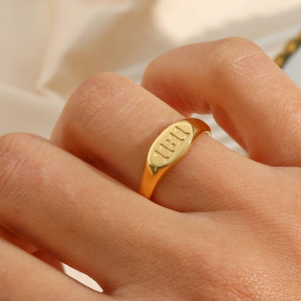 

2022 11:11 Angel Number Engraved Oval Geometric Ring Gold Plated Stainless Steel Signet Rings For Ladies Girls Jewelry