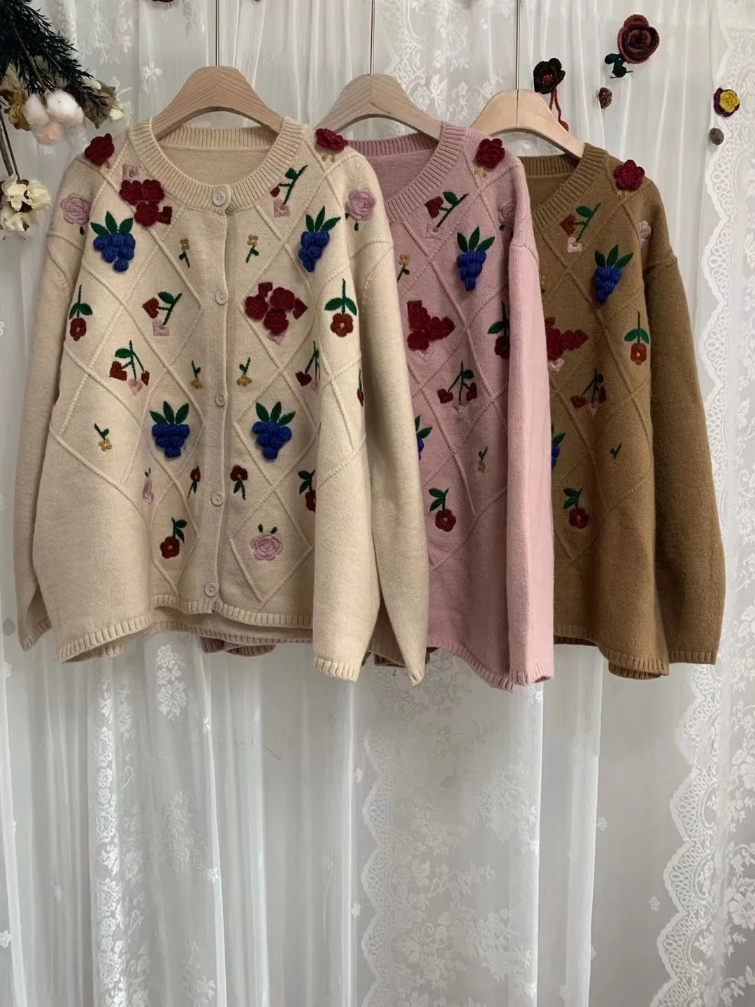 

Женский свитер в стиле ретро Mori, трикотажное пальто в японском стиле с 3d-цветами, круглым вырезом и аппликацией ромбиками, Осень-зима 2021