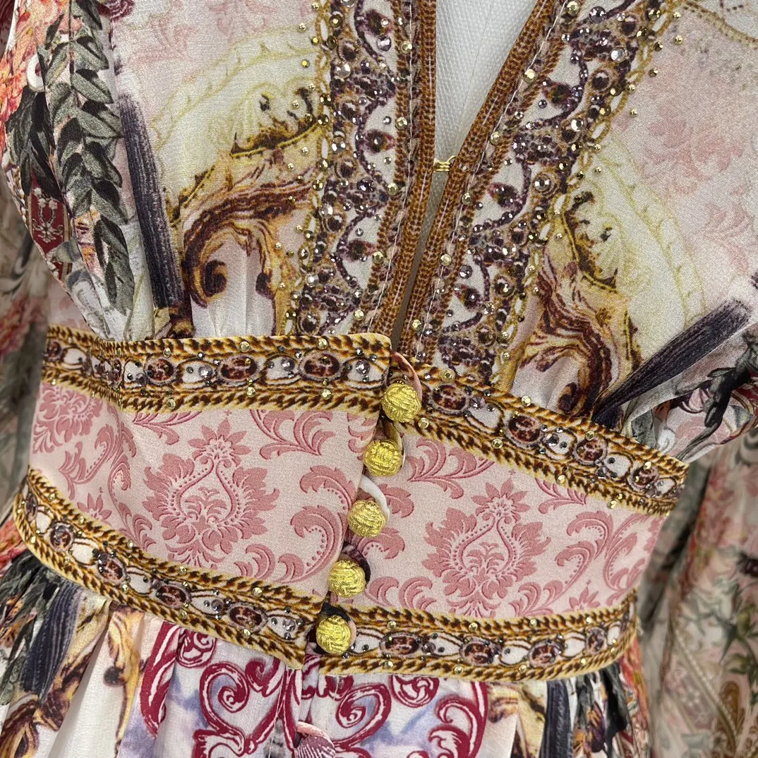 Рисунок 5 - Женское платье средней длины