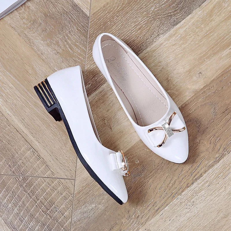 

Summer Flats Shoes Woman Butterfly-Knot Ballets Rhinestone Patent Leather Office Shoes Pointed Toe Shallow Slip on Ballerina