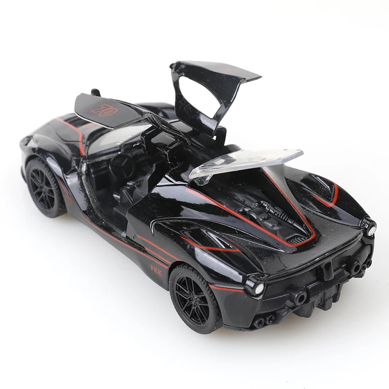 Фото Металлическая модель автомобиля LaFerrari (масштаб 1:36) с функцией отката, коллекционная игрушка-украшение для мальчиков и детей №4