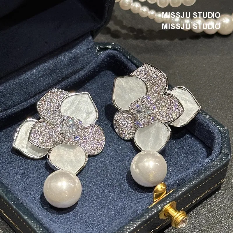 Yessy Vee женские серьги с цветами французские королевские бриф трехмерные