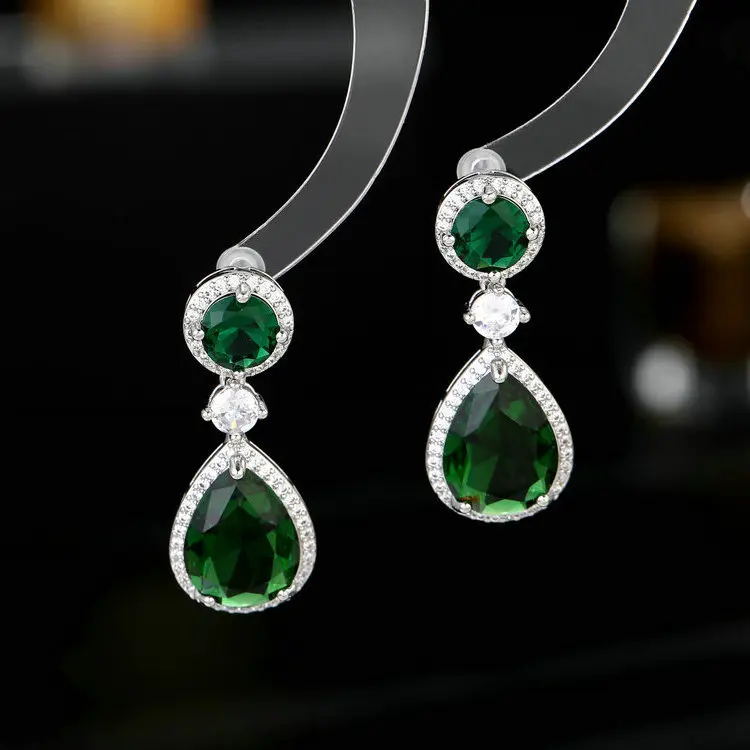 

2023 New Arrival 925 Silver Classic Elegant Crystal CZ Water Drop Earrings for Women Trendy Exquisite Wedding Dangle Ear Jewelry