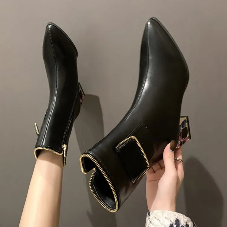

Short boots female pointed middle heel fashion boots 2021 winter new Rhinestone thick heel fairy wears Western Martins