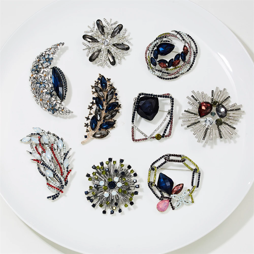 

Blue Crystal Vintage Leaf Brooches for Women Fashion Plant Brooch Pins Men Suit Accessory Female Coat Pin Lady Party Jewelry