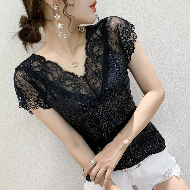 Ozhouzhan 2024 новая летняя кружевная футболка с v-образным вырезом женская тонкая