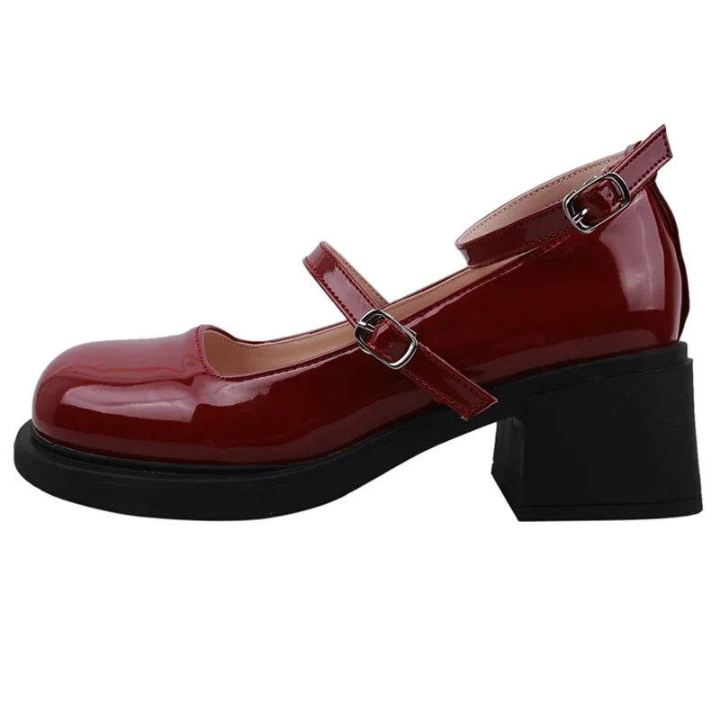 Рисунок 6 - Женские туфли с ремешком на щиколотке