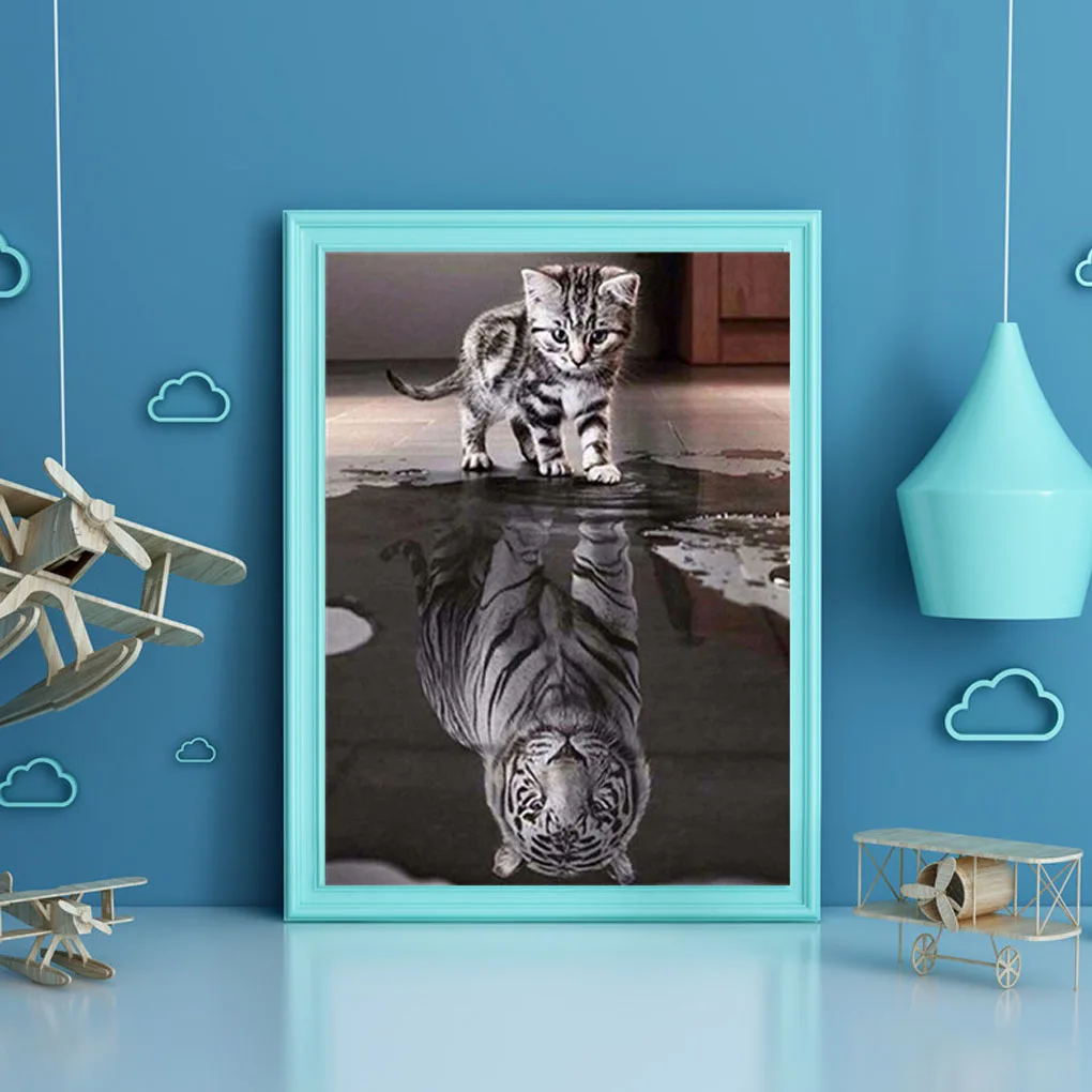 

New Handicrafts Cat Reflection Tiger 5D DIY Diamond Painting Cross Stitch Animal Diamond embroidery Mosaic European Home Decor