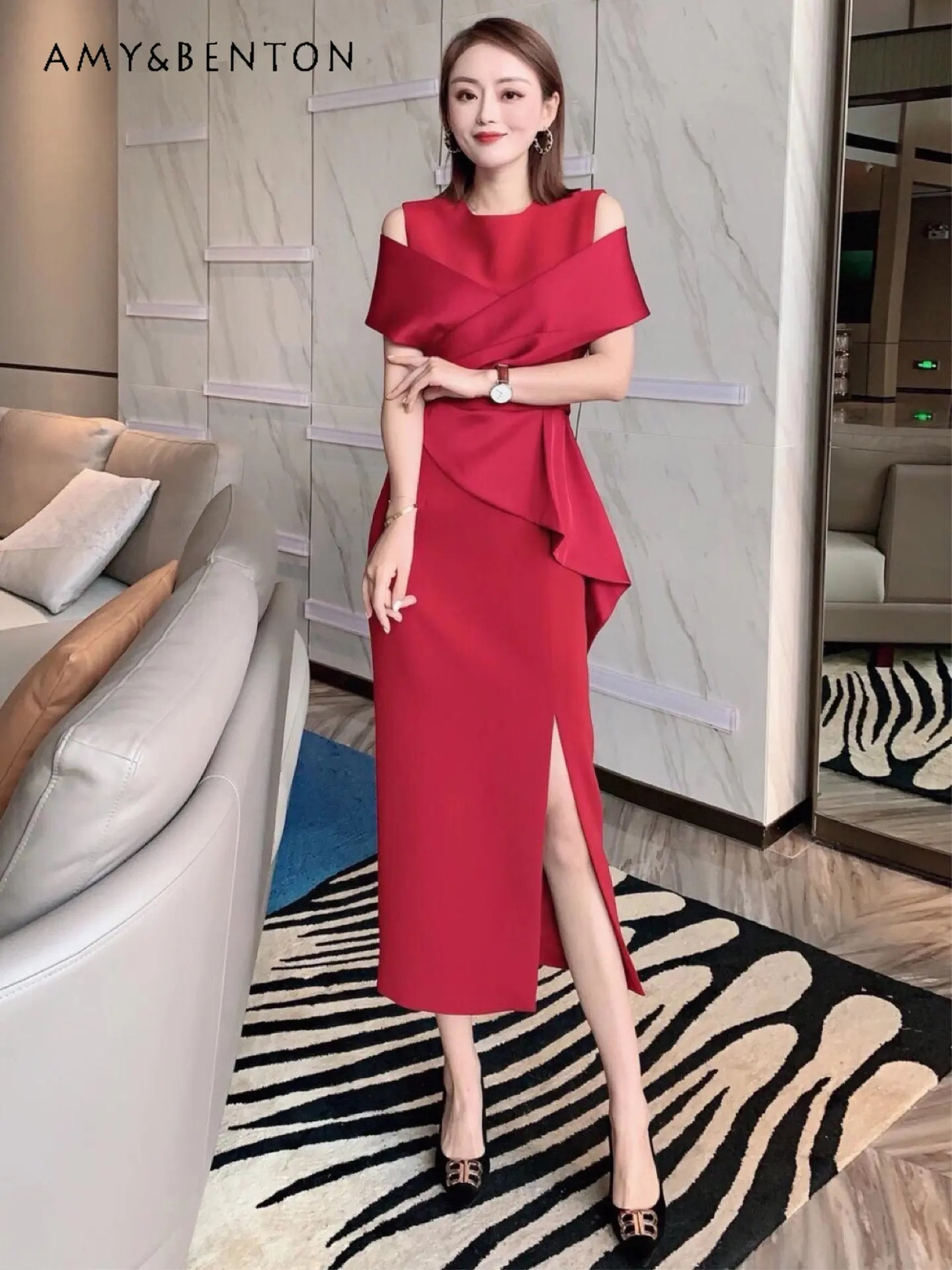 

High-End Ladies Graceful Formal Dress Off-Shoulder Split High Waist Slimming Office Lady Design Mid-length Dress for Women