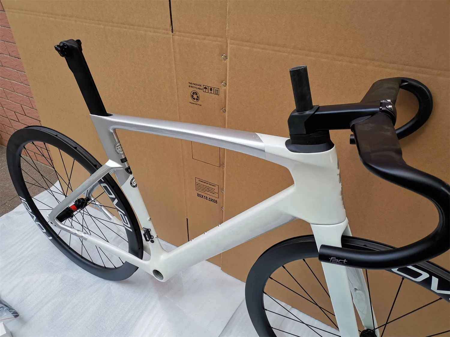 Высококачественный углеродный каркас дорожный велосипед совместимый с резьбой