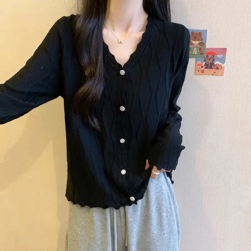 Женский трикотажный кардиган с V-образным вырезом и длинным рукавом