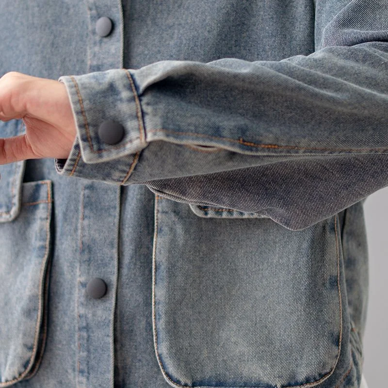 Куртка женская джинсовая короткая с большими карманами винтажная стирка модная