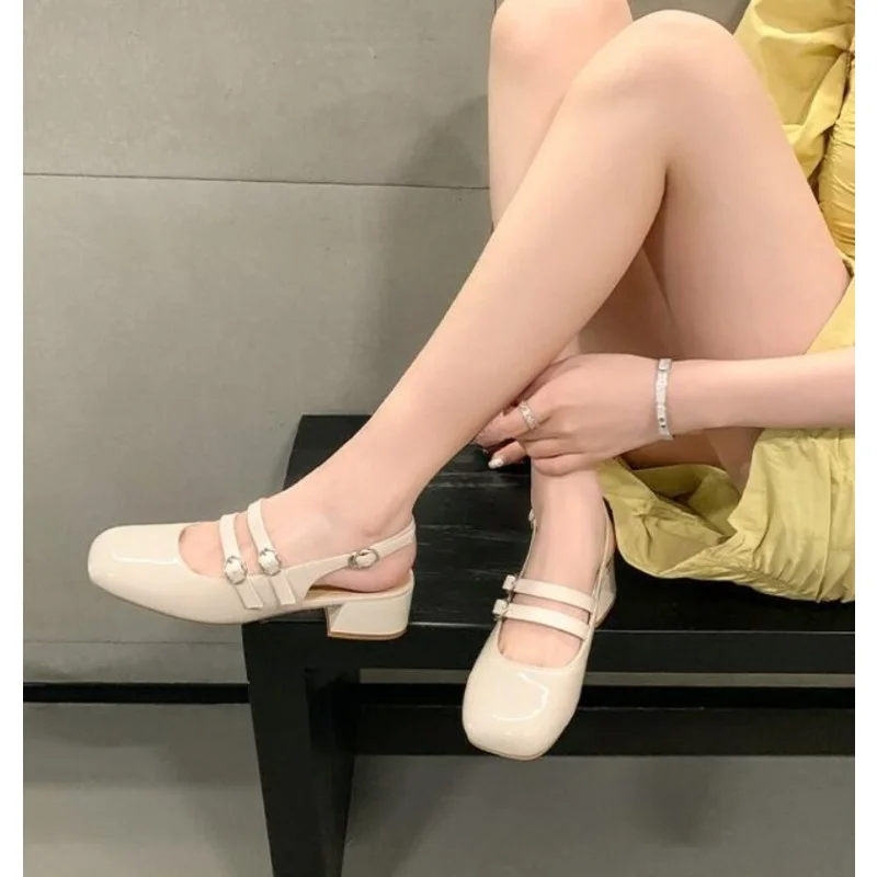 Туфли женские классические красные из лакированной кожи босоножки на среднем