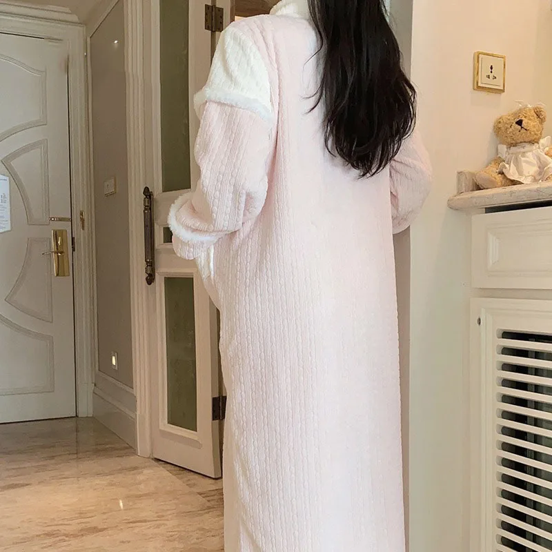 Фото Retro warm sleepwear 2025 new Chinese style buckle Cardigan nightgown flower embroidery winter dress elegant pajamas FG662 №2