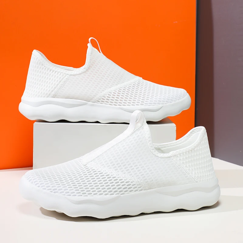 Summer Men Women Sneakers Light Breathable Men Loafers Shoes Slip on Outdoor Running Shoes for Unisex Women Sports Jogging Shoes