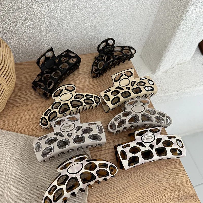 

Big Woman Cave Design Acetate Hair Claws Ladies Shark Clip Hairpins Ponytail Clip Headwear Barrettes Girls Hollow out Hair Clips