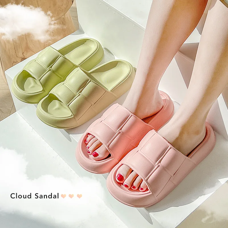 

Cloud Slippers Women Summer Soft Indoor Home Comfortable Non-slip Flip Flops Bath Slipper Couple Family Flat Shoes Hotel Sandals