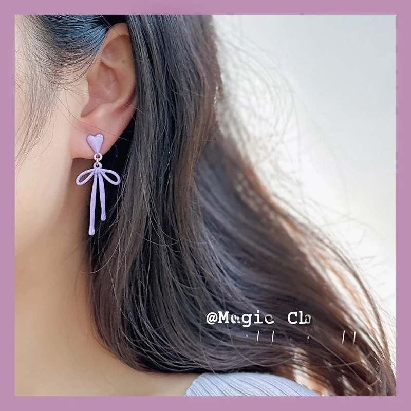 Фиолетовые серьги с милым цветком женские летние оригинальные серьги-гвоздики