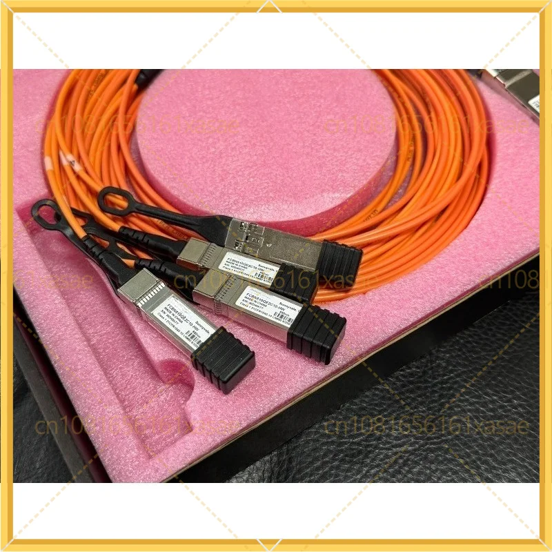 Фото Оптоволоконный трансивер Finisar 40G на 4x10G, оптоволоконный кабель AOC 10 м FCBN510QE2C10-HW №3