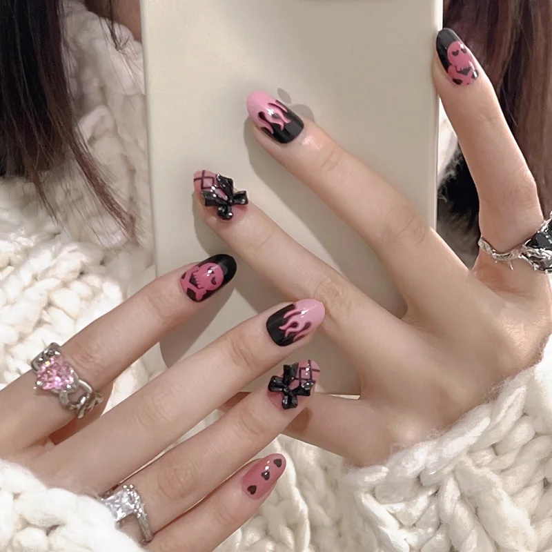 24Pcs Pink Black Punk Babes Fake Nails With Glue Skull Flame Design Detachable Press On Nails Acrylic Full Cover Manicure Tips
