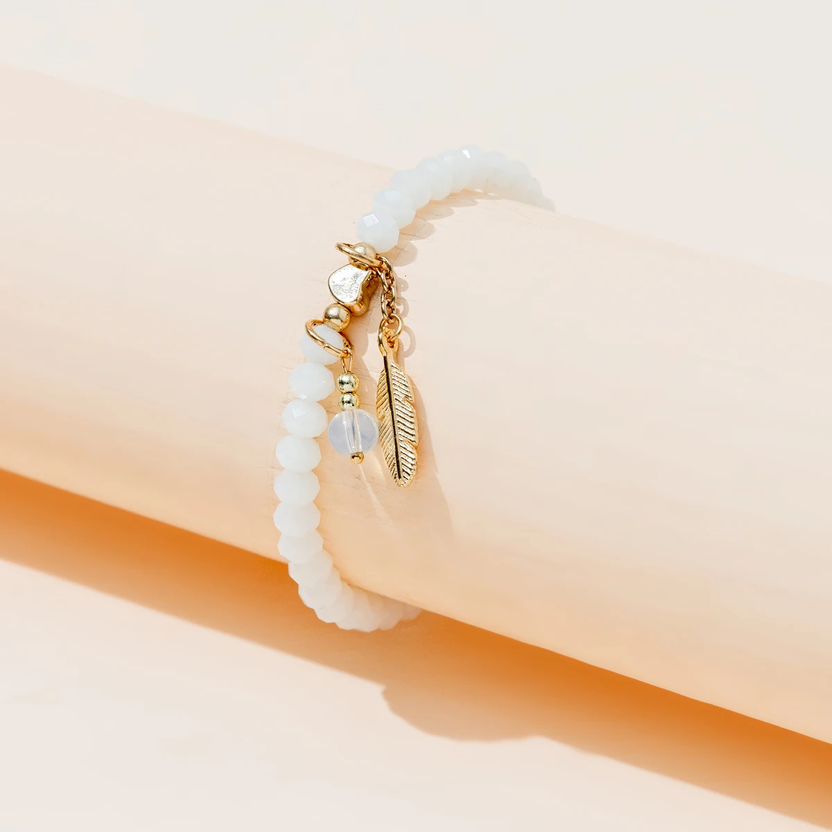 

Металлическое перо, очаровательные Роскошные браслеты в стиле бохо, ювелирные изделия, молочно-белые бусины, ювелирные изделия