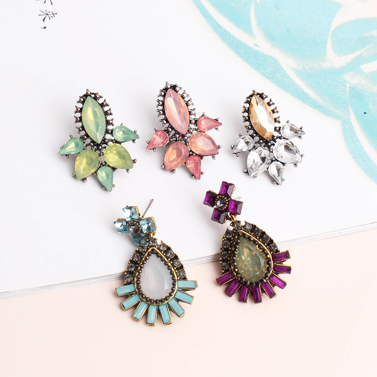 Роскошные серьги-гвоздики LUBOV с кристаллами и опалом дизайнерские серьги в виде