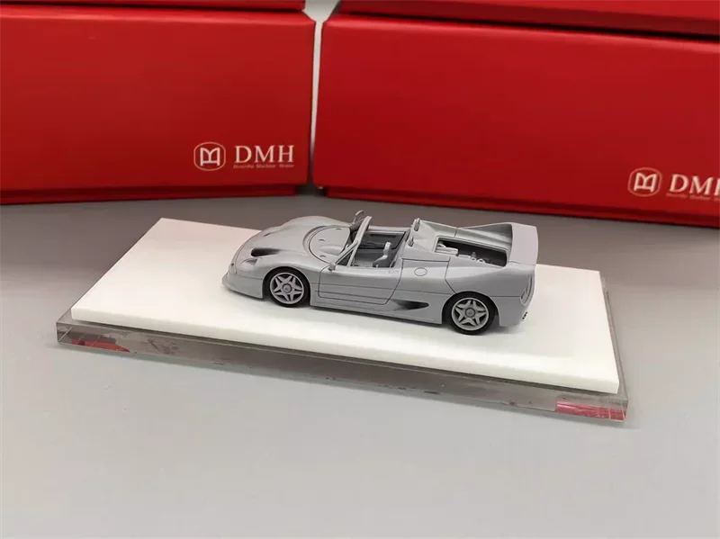 Модель автомобиля из смолы DMH 1:64 F50 Aperta Limited299