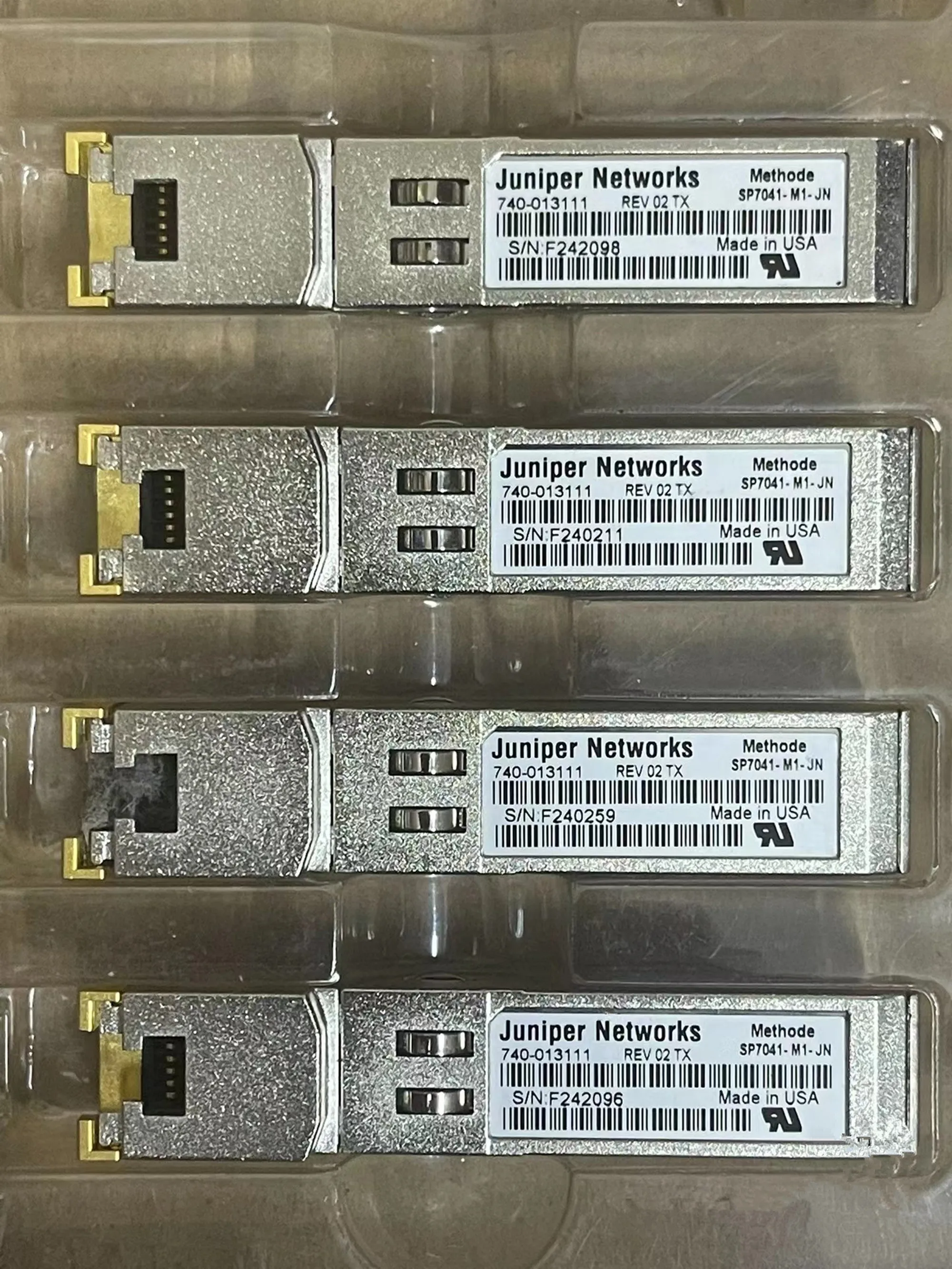 Juniper RJ45 Gigabit Ethernet 740-013111 SP7041-M1-JN REV 02 TX 1000Base-T 100m 1000 Мбит/с SFP к оптоволоконному модулю RJ45