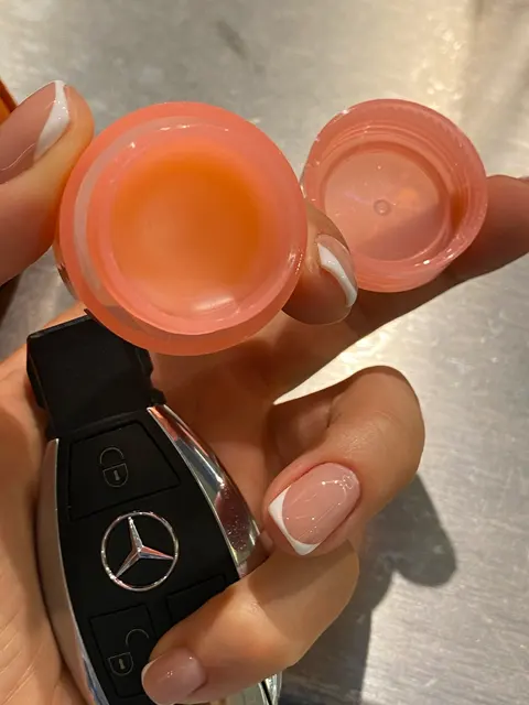 Lip Care Cream Moisturize And Nourish The Lips, And Dilute The Lip Lines Suitable For Women SAL99 5