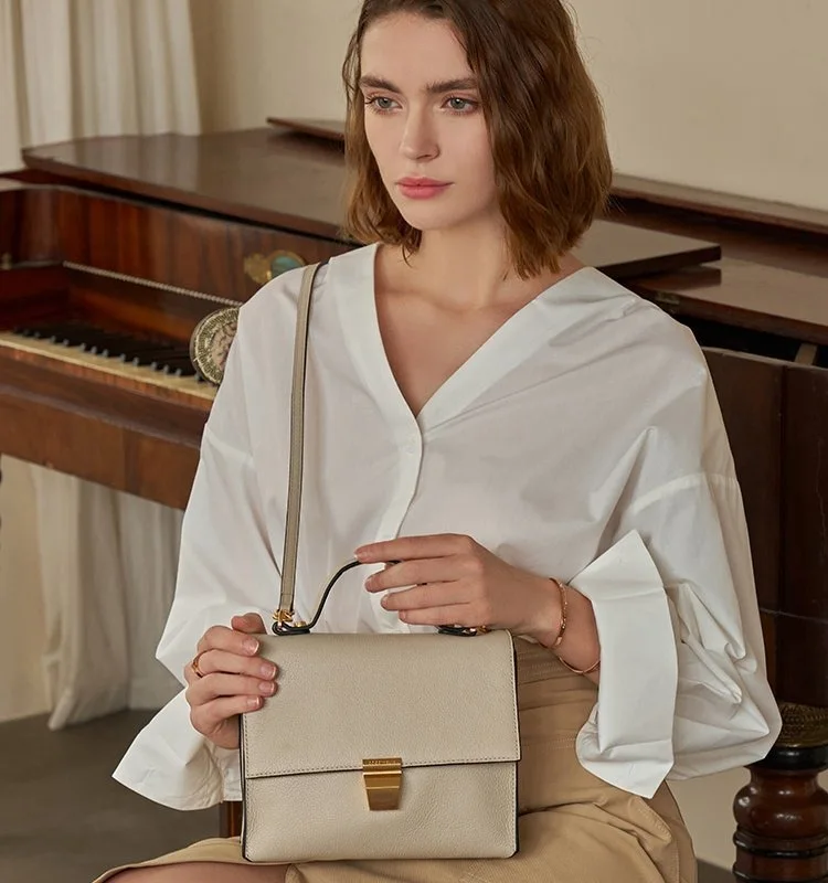 Trendy, fashionable, minimalist, and elegant doctor's bag, classic and versatile crossbody handbag, genuine leather shoulder bag