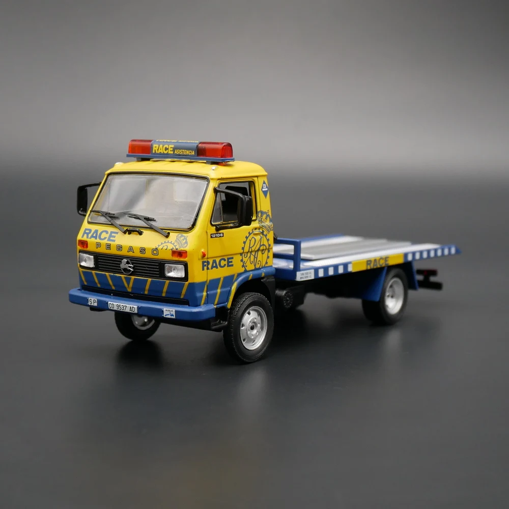 

Ixo 1:43 Pegaso Ekus грузовик фургон трейлер спасательный автомобиль ограниченный выпуск полимерный Металл статическая модель автомобиля игрушка ...