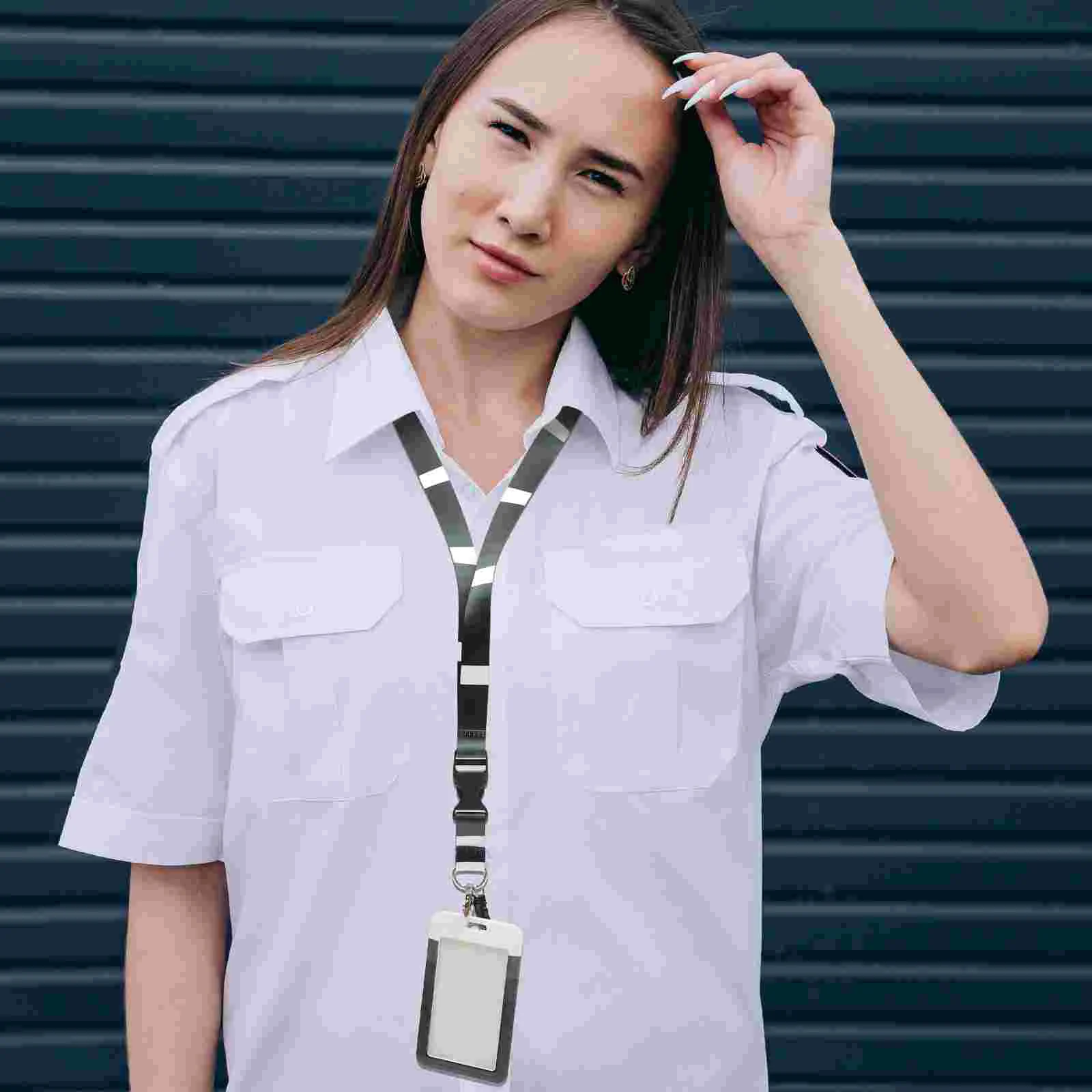 

Шнурок, держатель сертификата, выдвижная карта, брелок для ключей, брелок для ключей с именем ученика, пластиковый брелок