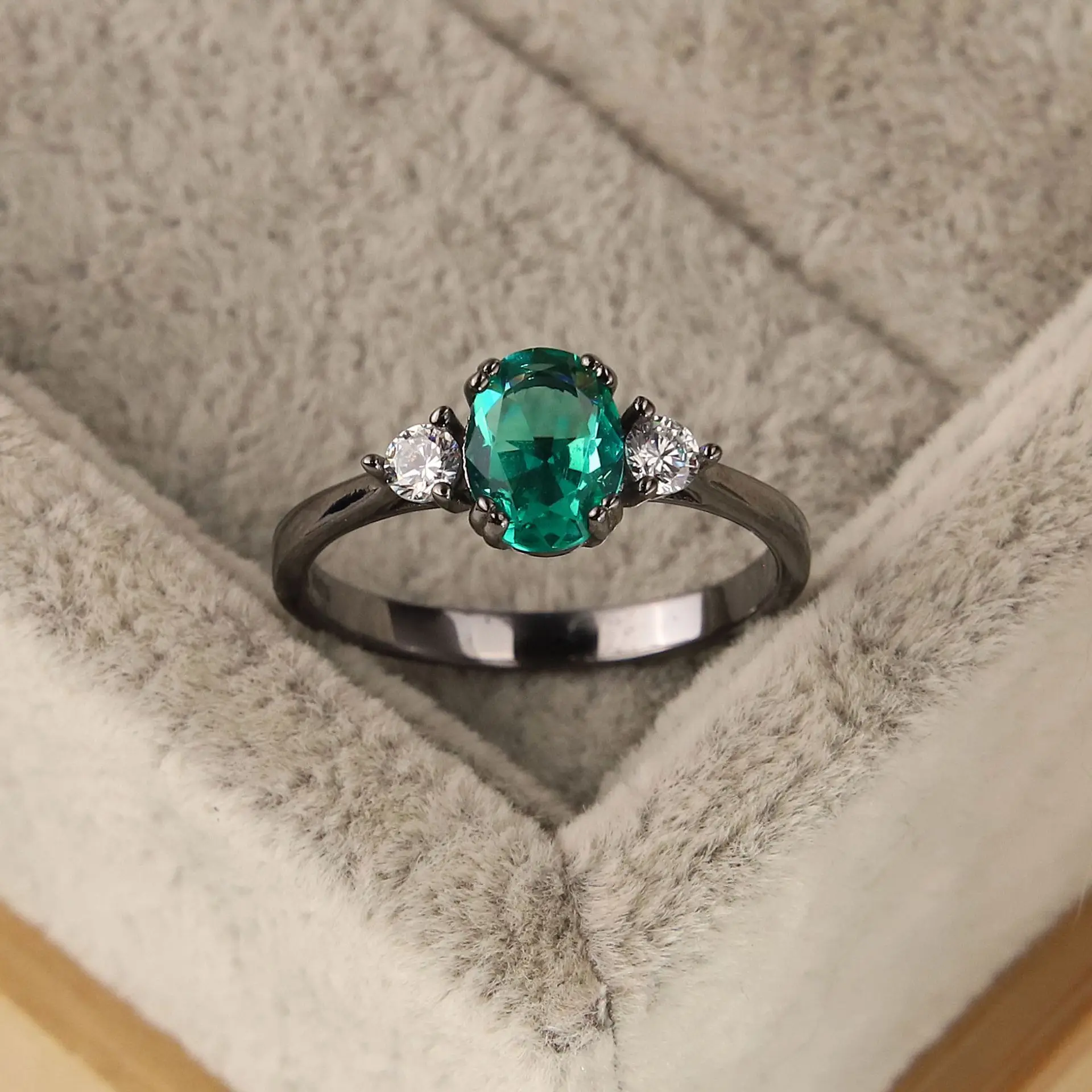 

WPB 100% S925 Sterling Silver Oval Green Diamond Rings High Carbon Diamonds Black Rings for Women Luxury Jewelry Gifts Party