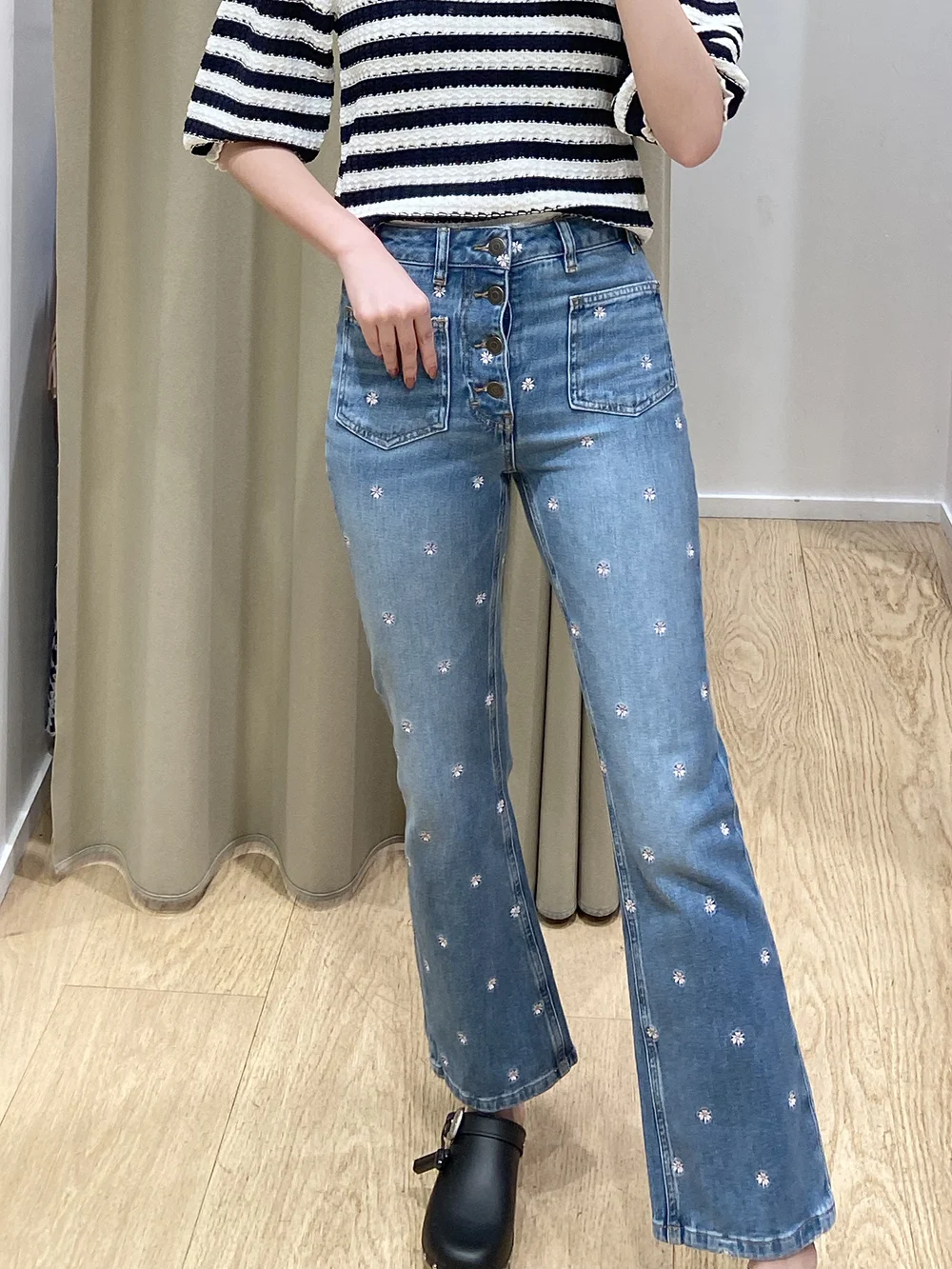 Daisy Flower Embroidered Jeans for 2022 Autumn New Button High Waist Straight Trousers Streetwear Women