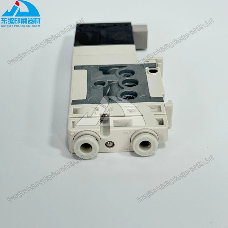 Фото Электромагнитный клапан SZ3160-5L0Z-C4 для печатных машин Komori, запчасти, электромагнитный клапан SZ3160-5LOZ-C6 №2