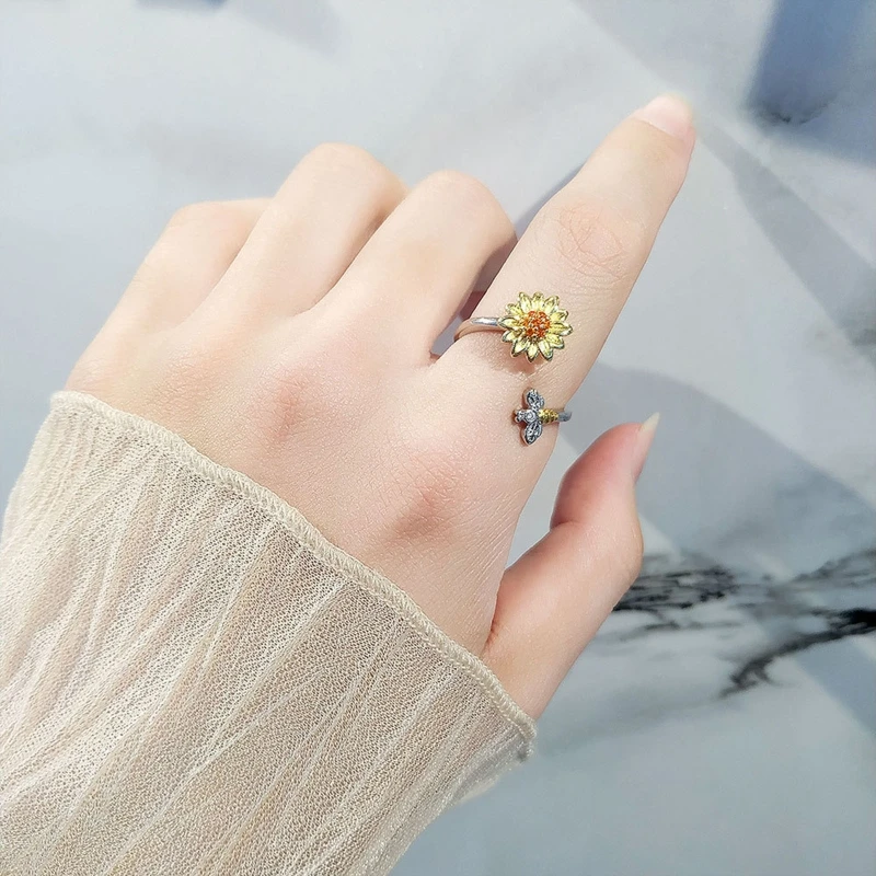 

Sunflower Open Ring You are My Sunshine Rotate Anti Stress Ring for Valentine 264E