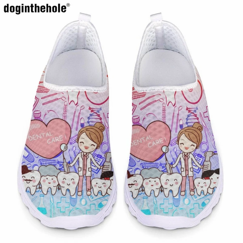 

Doginthehole Gradient Cartoon Nurse Print Casual Flat Shoes Fashion New Ladies Nursing Shoes Lightweight Breathable Mesh Shoes