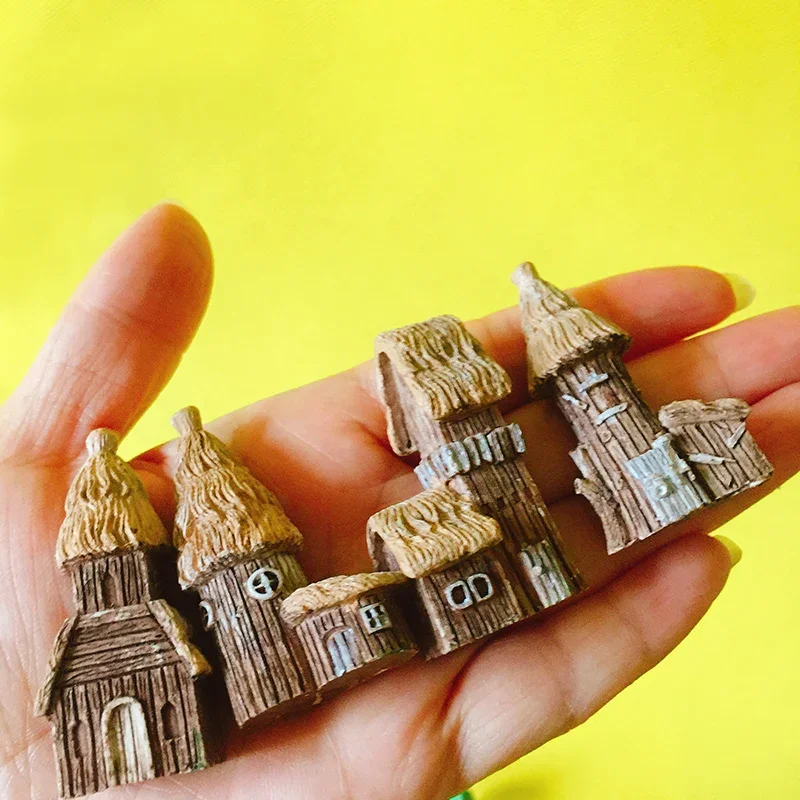 

Миниатюрные домики FOVO1 из смолы 4 шт.