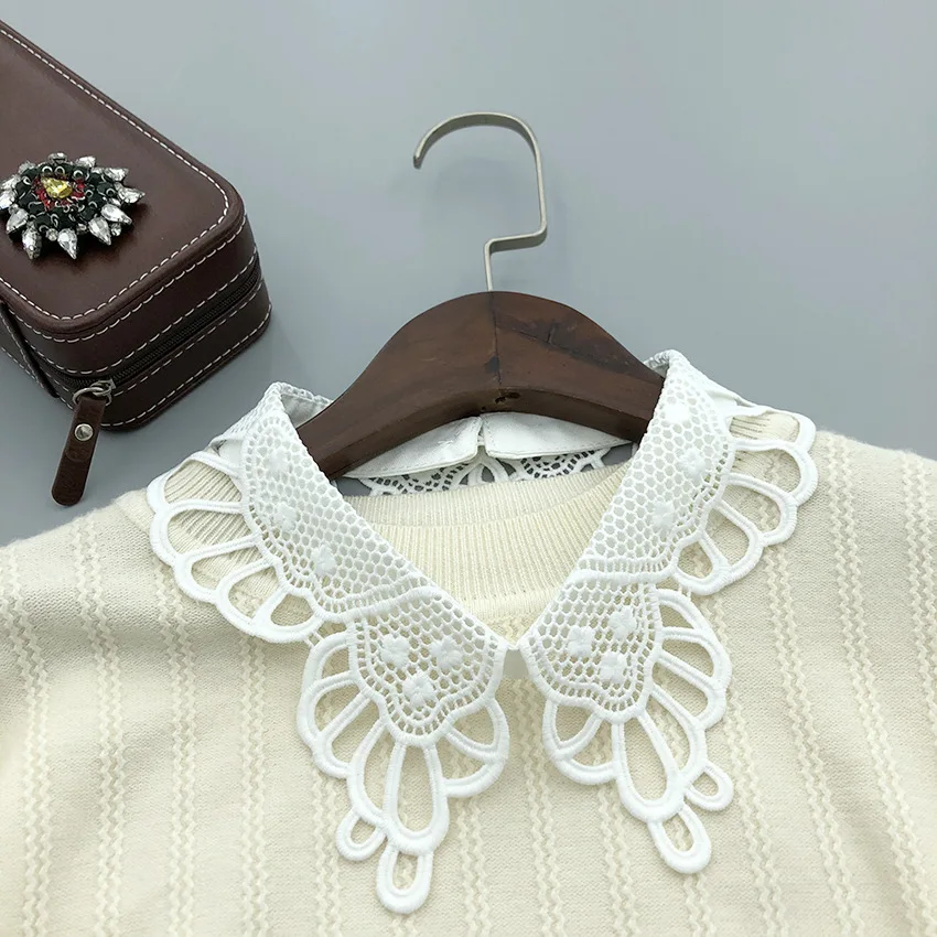 

Novelty Hollow Out Fake Collar for Women Shirt Formal Sweater Detachable Collars Ladies Blouse Tops Necklace Fuax Cols