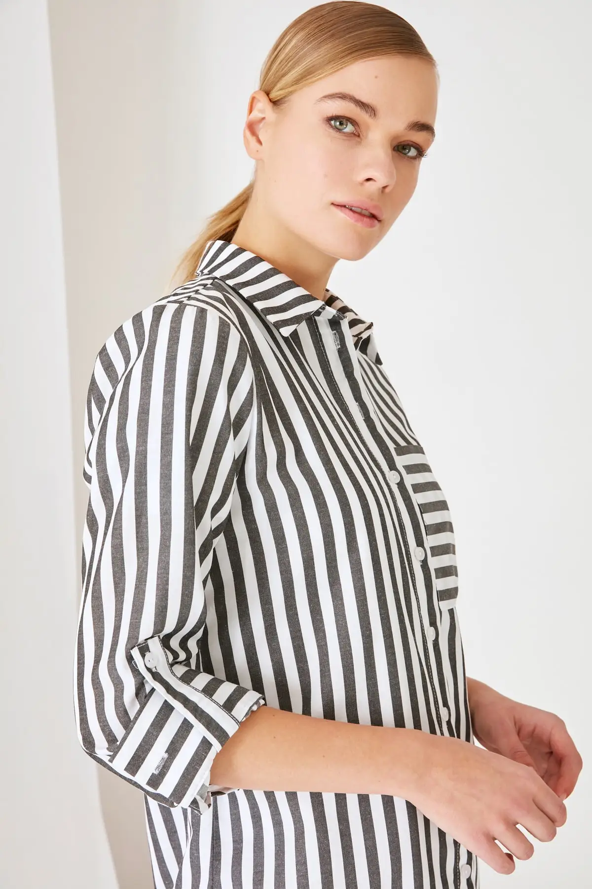 

Trendyol Shirt Collar Striped Tunik TCTSS21TN0170