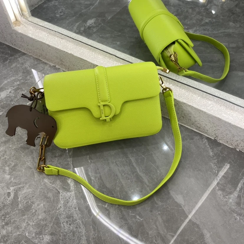 

Women's 2022 Popular New Crossbody Bag Fashionable Simple Shoulder Bag All-Match Messenger Bag Temperament Leisure Black Bags