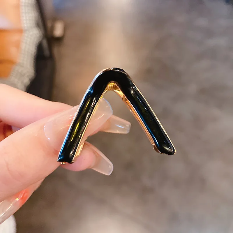 Женская V-образная металлическая заколка для волос с эмалью