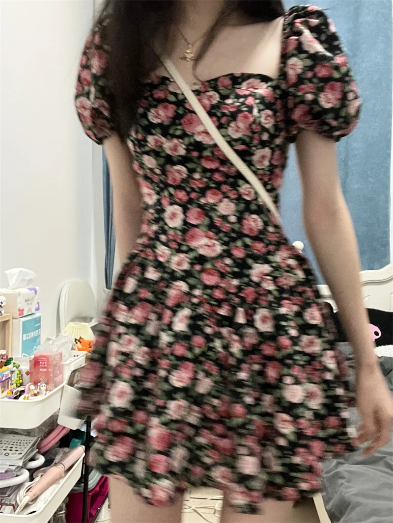 

Женское шифоновое платье с коротким рукавом, черное платье с цветочным принтом в виде роз, винтажное платье с квадратными буфами и коротким ...