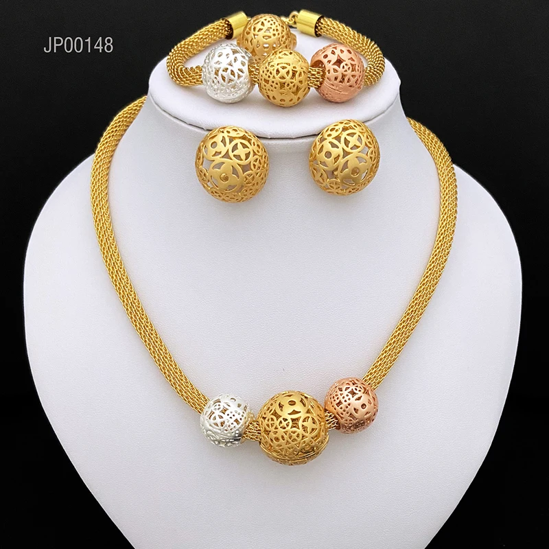 

Brazil Fashion Chain Necklace Cute Hollow out Ball Ball Pendant Jewelry Set Suitable For African Women Weddings And Party