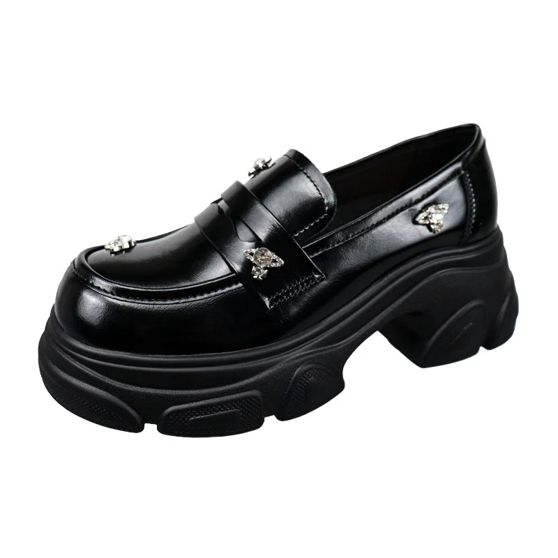 Мокасины украшенные стразами кроссовки с круглым носком и бабочкой черное