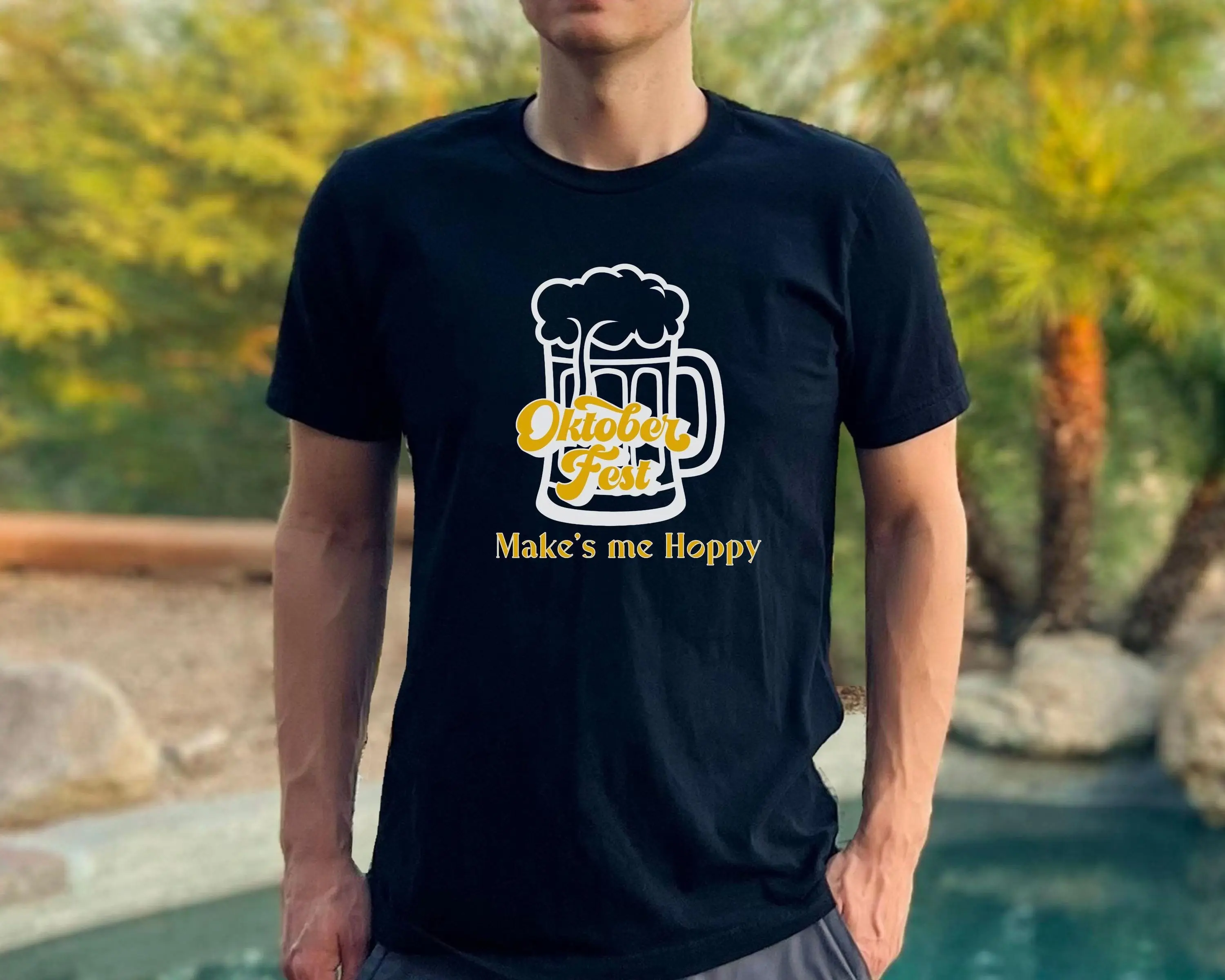 Октоберфест Makes Me Hoppy Футболка Пивная немецкая команда питьевых хмель