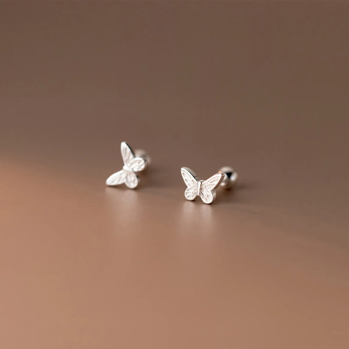 

925 Sterling Silver Cute Butterfly Shape Stud Earrings Screw on Earplugs Trend Style for Women Wedding Fine Jewelry