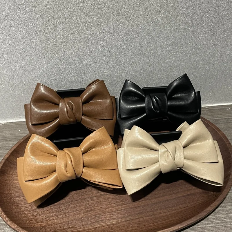 

Korean East Gate PU Leather Double Sides Big Bowknot Grab Hair Clips Retro Elegant Back Head Plate Hairpin for Women Hair Bow